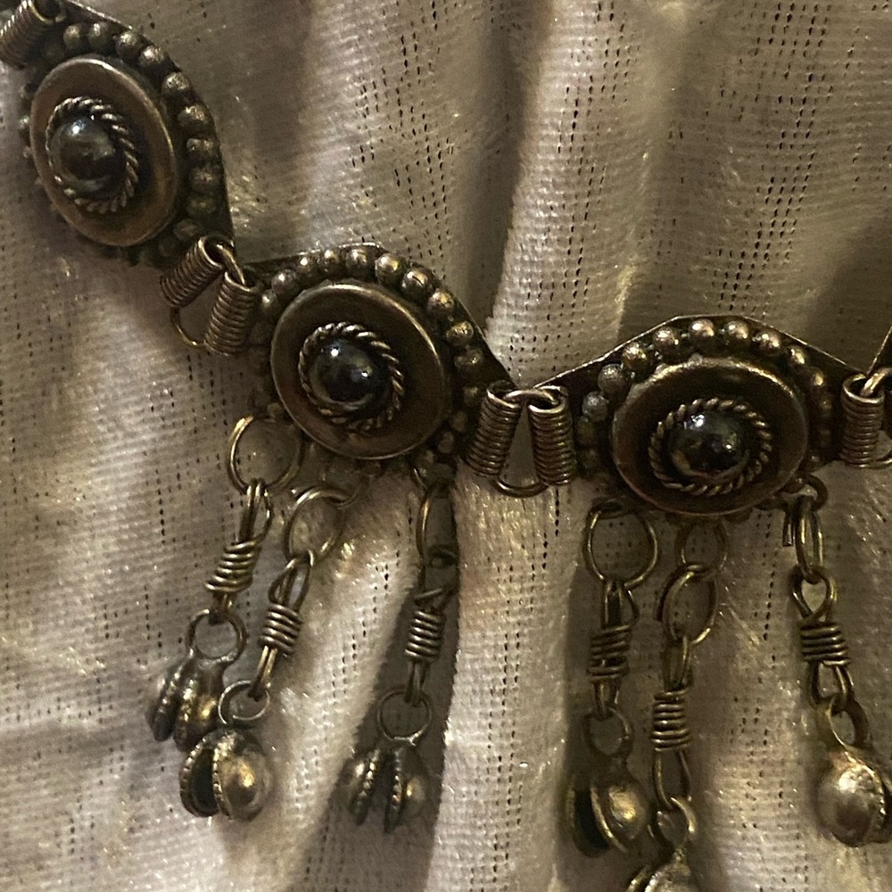 Vintage Chocker Necklace Southwest Style Silver-tone with Black Stone Center - Picture 2 of 9